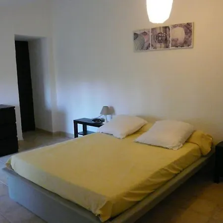 Agreable Mas Au Calme Jusqu'a 11 Pers. Pres D'uzes Saint-Laurent-la-Vernede