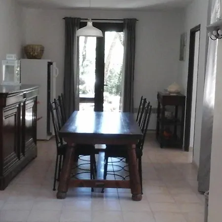 Agreable Mas Au Calme Jusqu'a 11 Pers. Pres D'uzes Saint-Laurent-la-Vernede