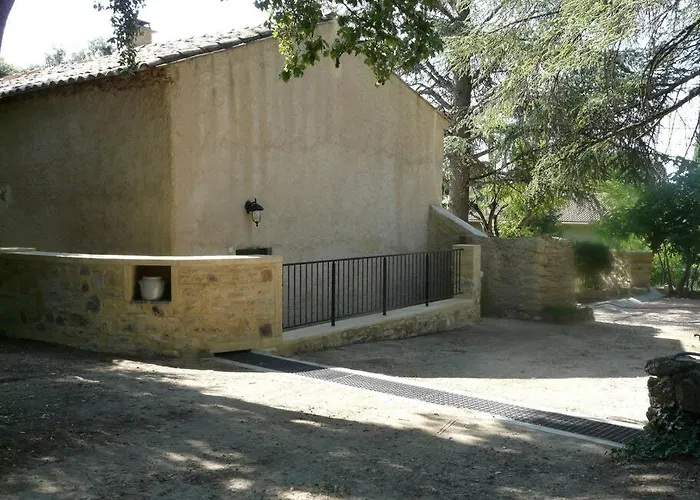 Agreable Mas Au Calme Jusqu'a 11 Pers. Pres D'uzes 度假居 *
