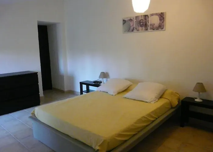 Agreable Mas Au Calme Jusqu'a 11 Pers. Pres D'uzes Saint-Laurent-la-Vernède